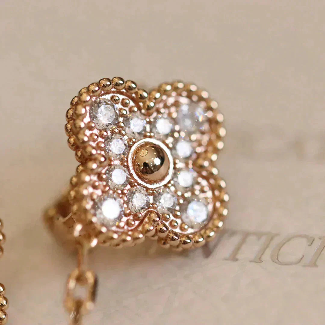 TimiCLOVER MEDIUM 1 MOTIFS FUll DIAMOND EARRINGS
