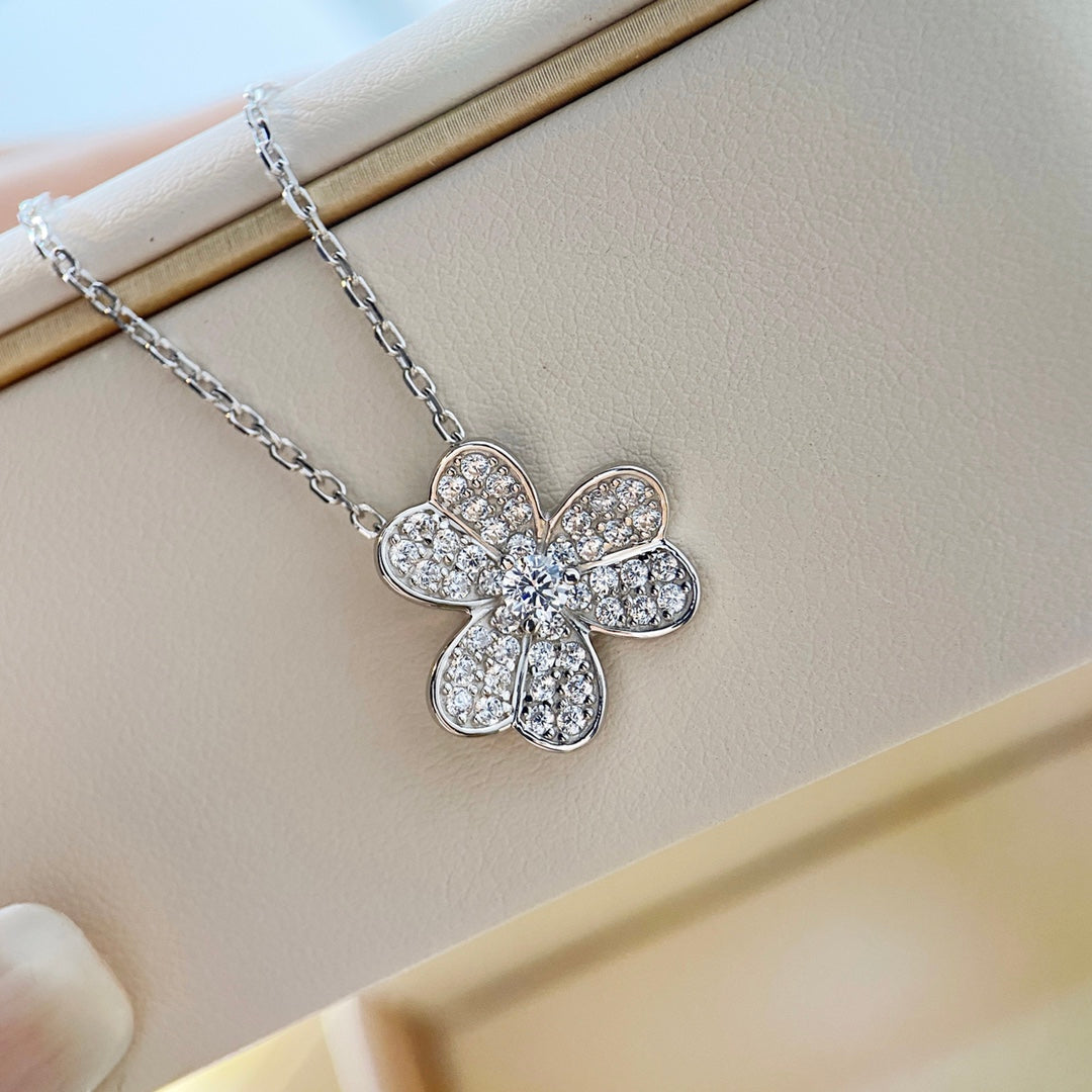 TimiCLOVER DIAMOND NECKLACE SILVER