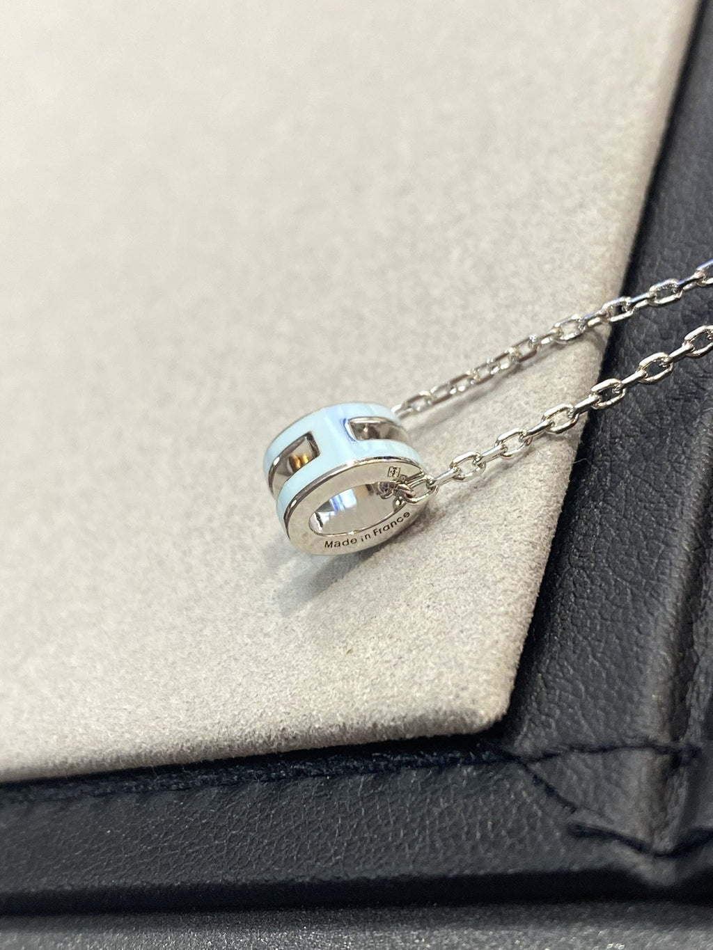 TimiPOP H LIGHT BLUE NECKLACE