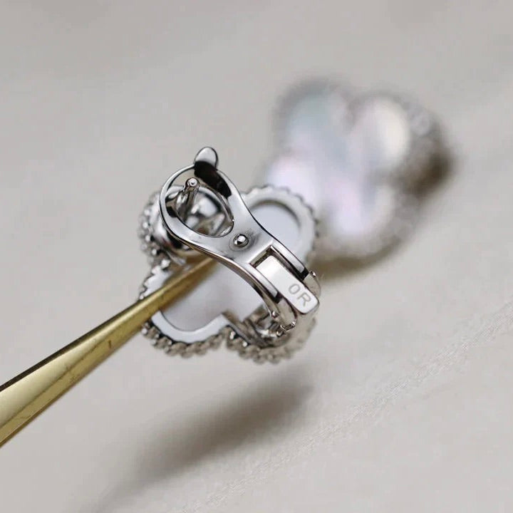 TimiCLOVER MEDIUM 1 MOTIFS  WHITE MOP EARRINGS SILVER