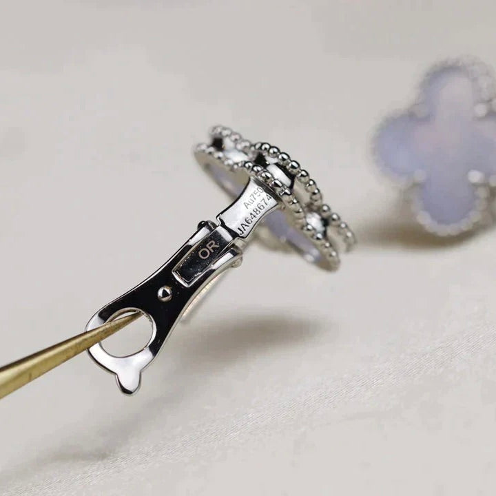 TimiCLOVER MEDIUM 1 MOTIFS  WHITE MOP EARRINGS SILVER