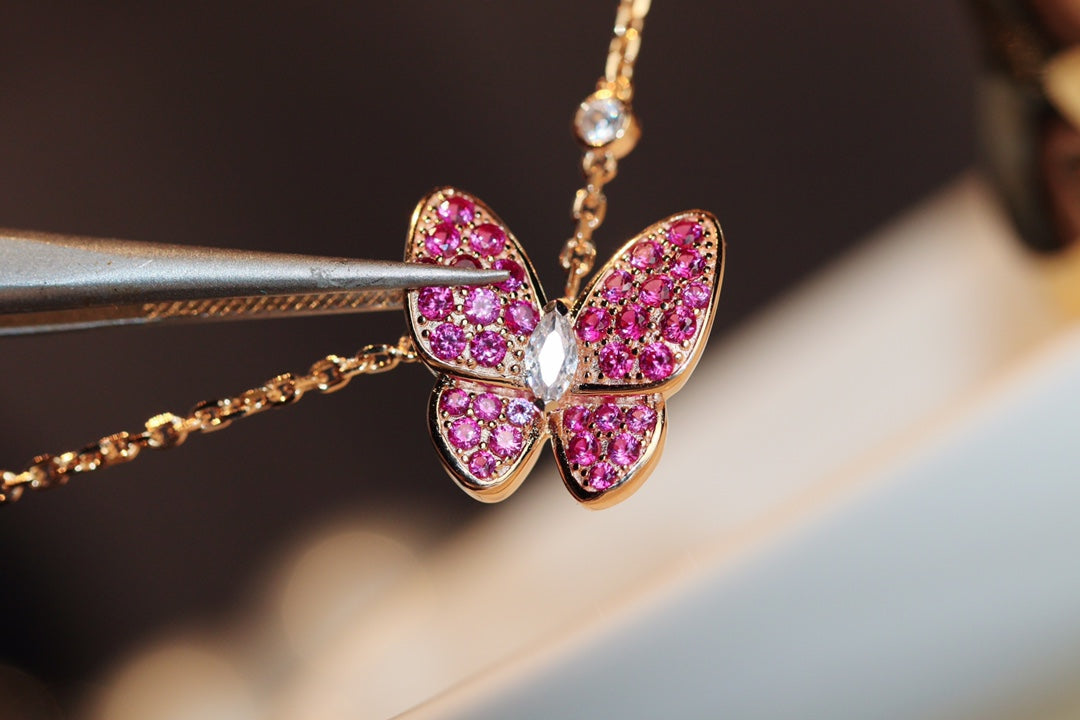 TimiBUTTERFLY RED DIAMOND ROSE GOLD NECKLACE