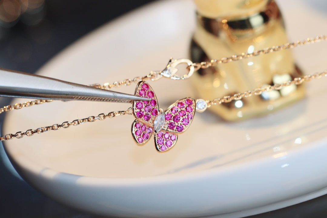 TimiBUTTERFLY RED DIAMOND ROSE GOLD NECKLACE