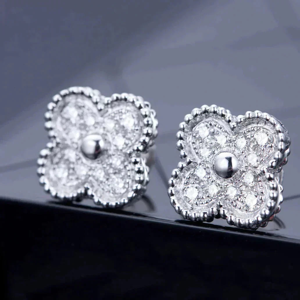 TimiCLOVER 1 MOTIFS DIAMOND STUD EARRINGS SILVER