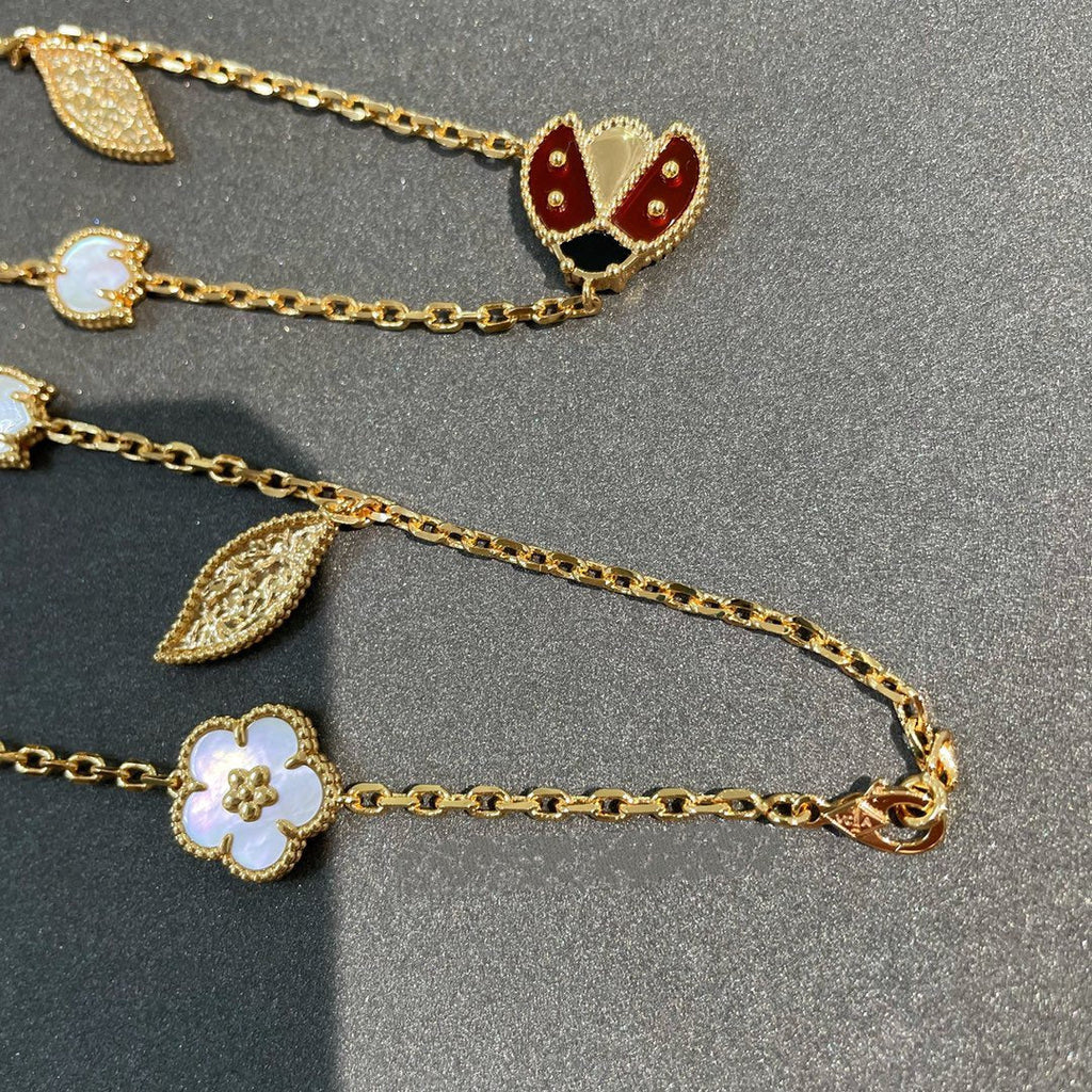 TimiLUCKY SPRING 15 MOTIFS GOLD NECKLACE