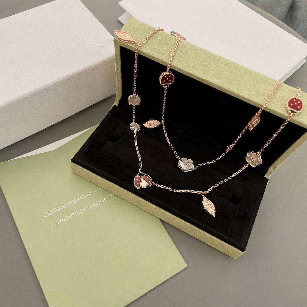 TimiLUCKY SPRING 15 MOTIFS ROSE GOLD NECKLACE