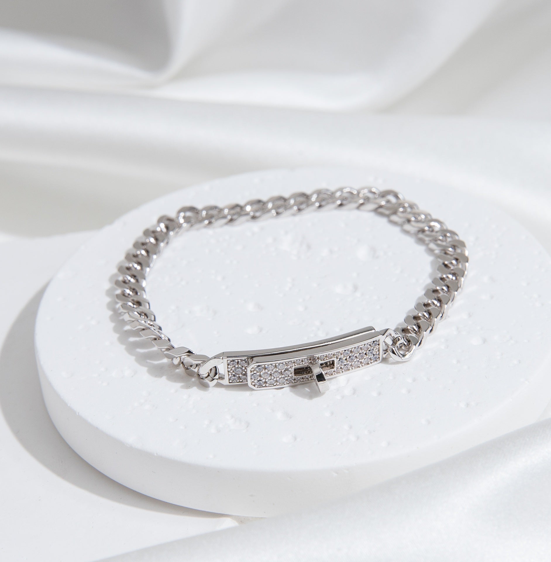 TimiKELLY CHAIN SILVER DIAMOND BRACELET