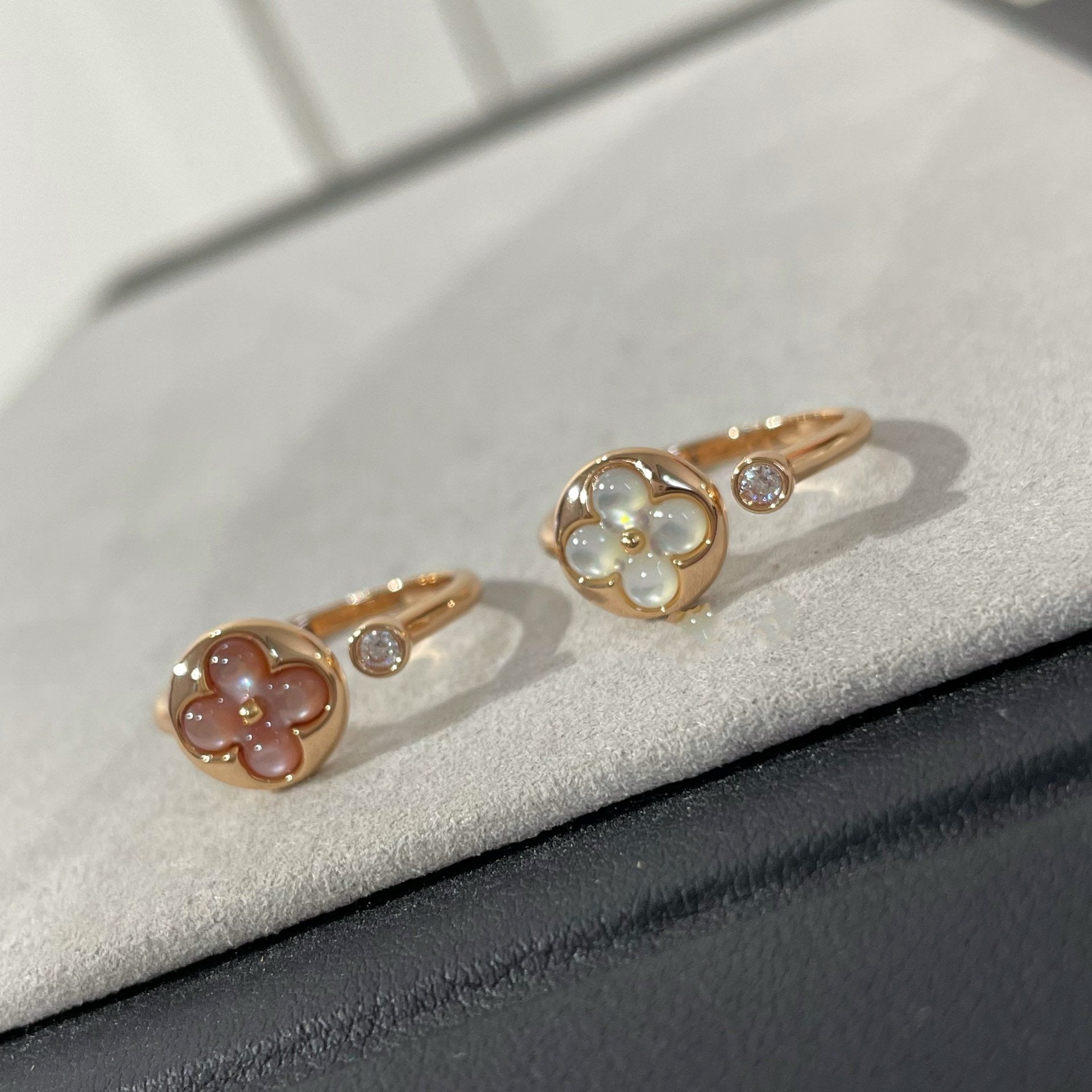 TimiSUN 1 DIAMOND PINK MOP RING