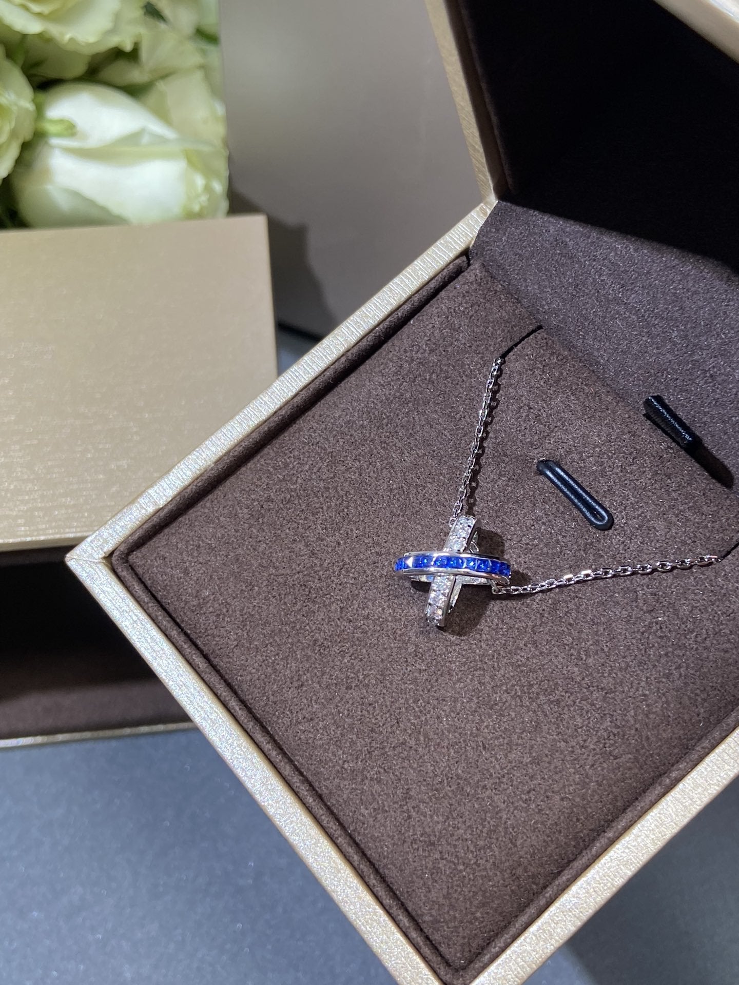 TimiLIENS DIAMOND SILVER NECKLACE