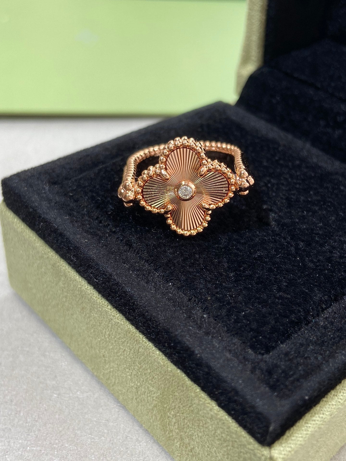 TimiCLOVER RIVERSIBLE ROSE GOLD RING