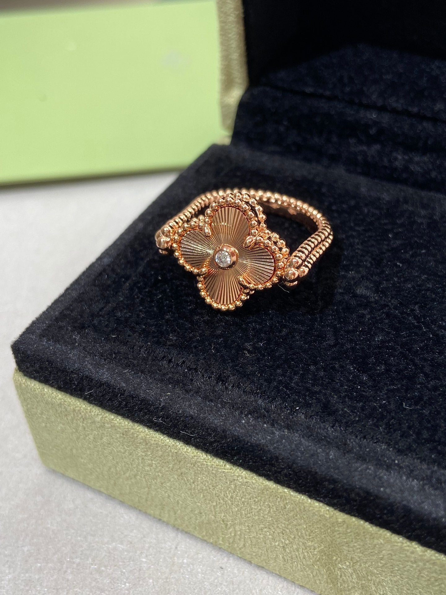 TimiCLOVER RIVERSIBLE ROSE GOLD RING