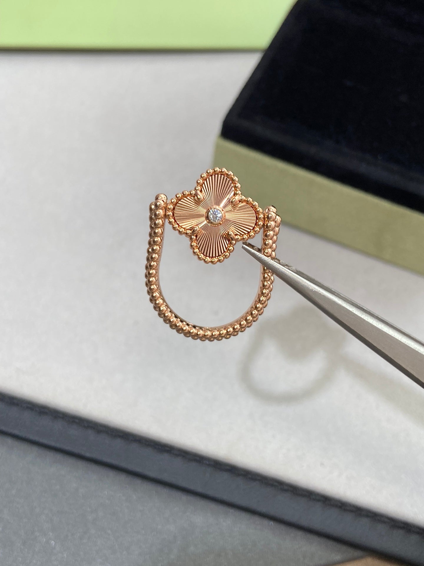 TimiCLOVER RIVERSIBLE ROSE GOLD RING