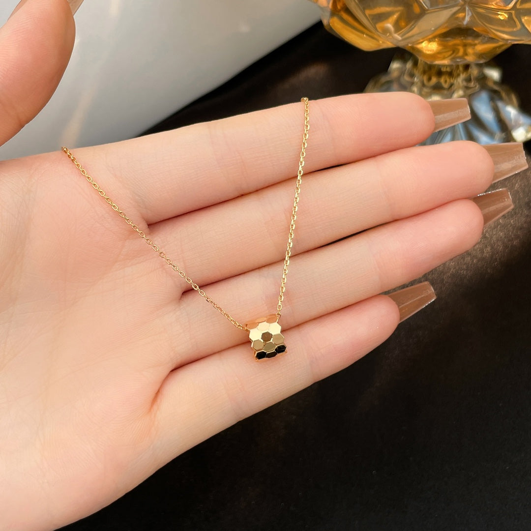 TimiBEE MINI NECKLACE