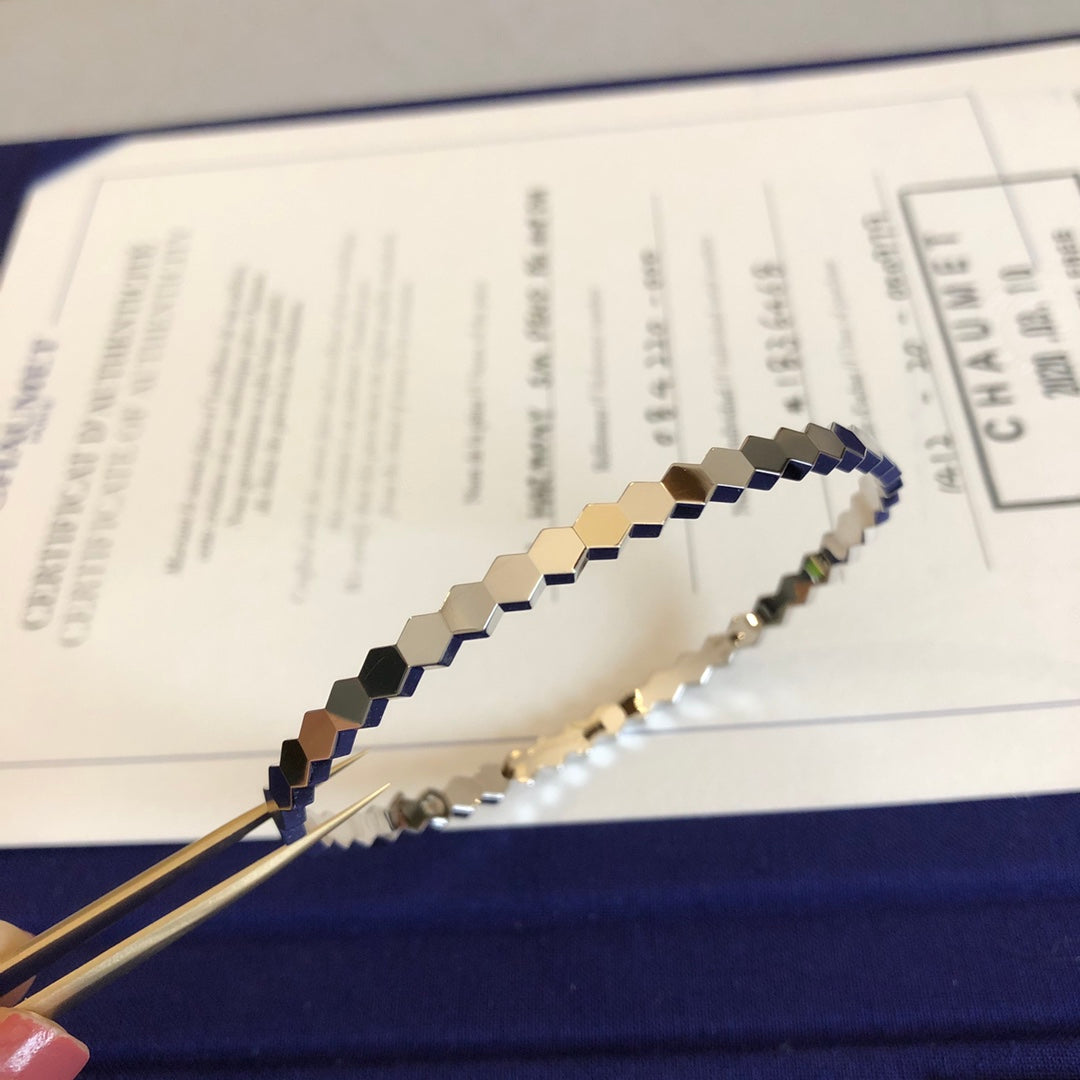 TimiBEE LOVE BRACELET