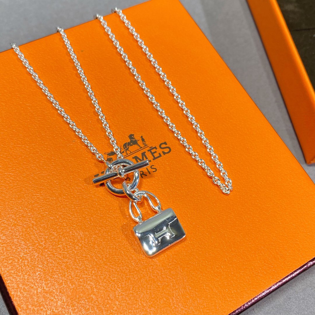 TimiCONSTANCE PEDANT SILVER NECKLACE