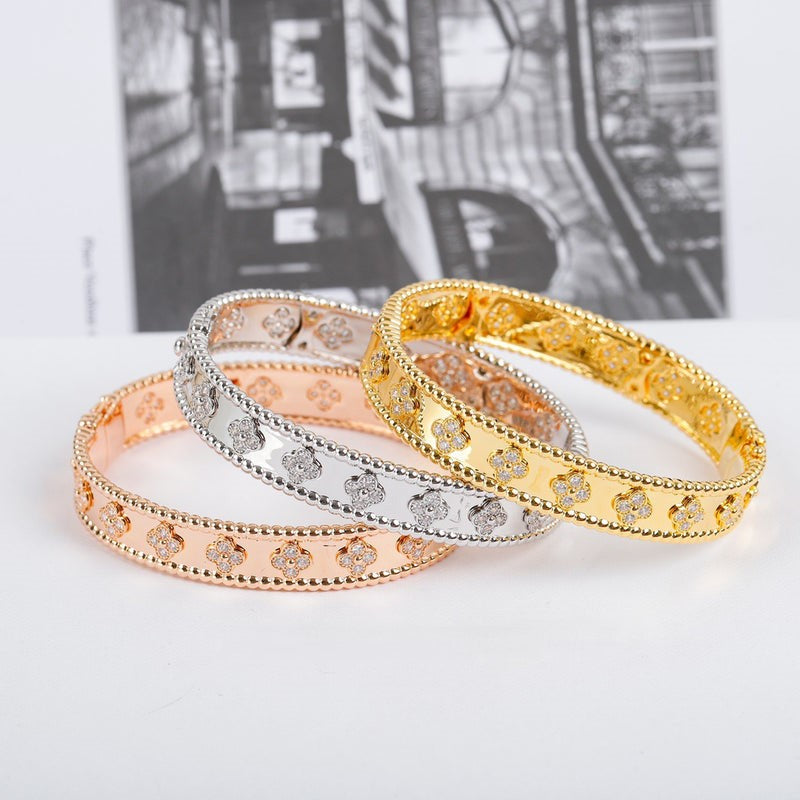 ¡®Timi¡¯CLOVER BRACELET 8MM DIAMONDS