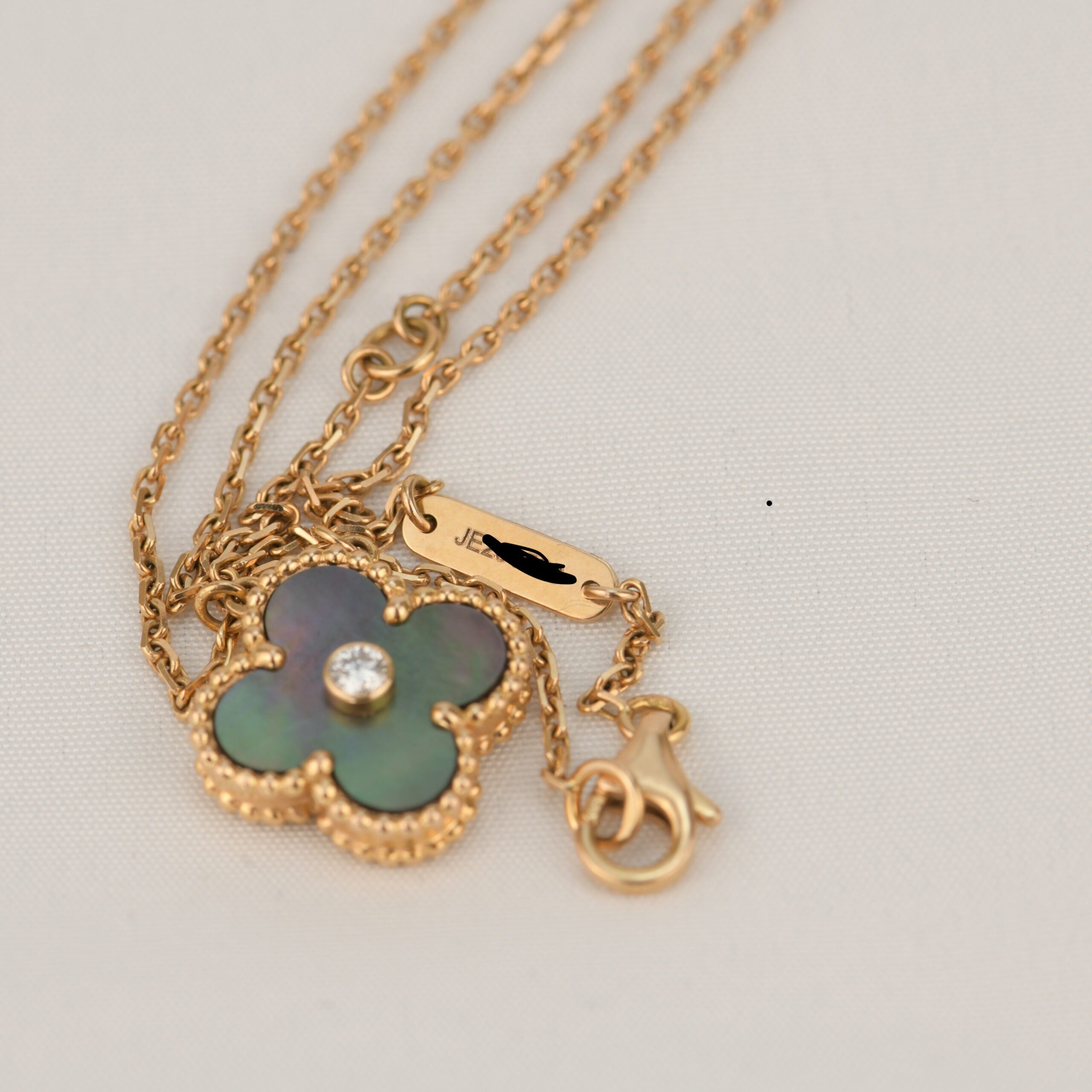 ¡®Timi¡¯CLOVER 15MM DIAMOND AND MOTHER-OF-GREY NECKLACE