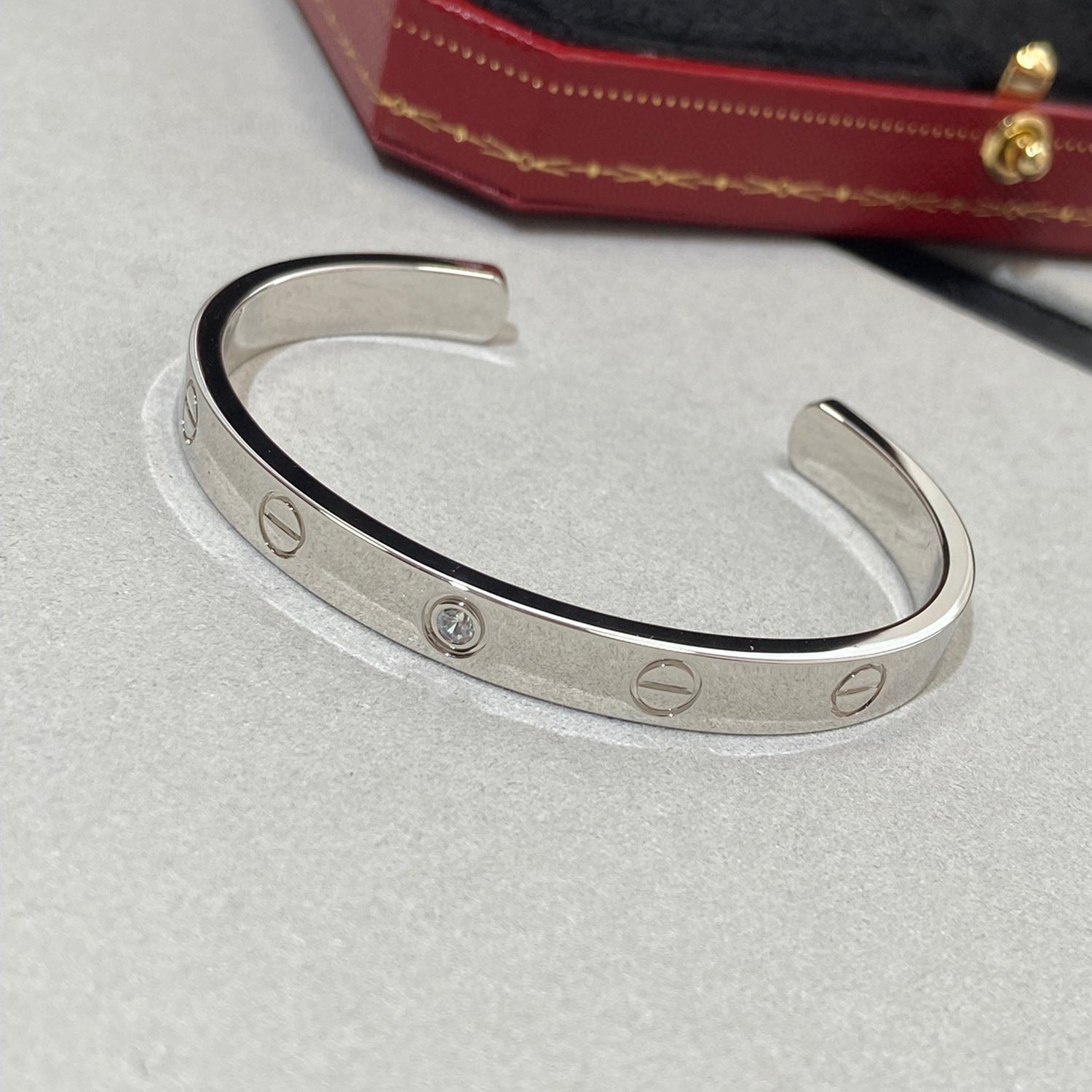 ¡®Timi¡¯LOVE BRACELET 6.1MM 1 DIAMOND OPEN CUFF