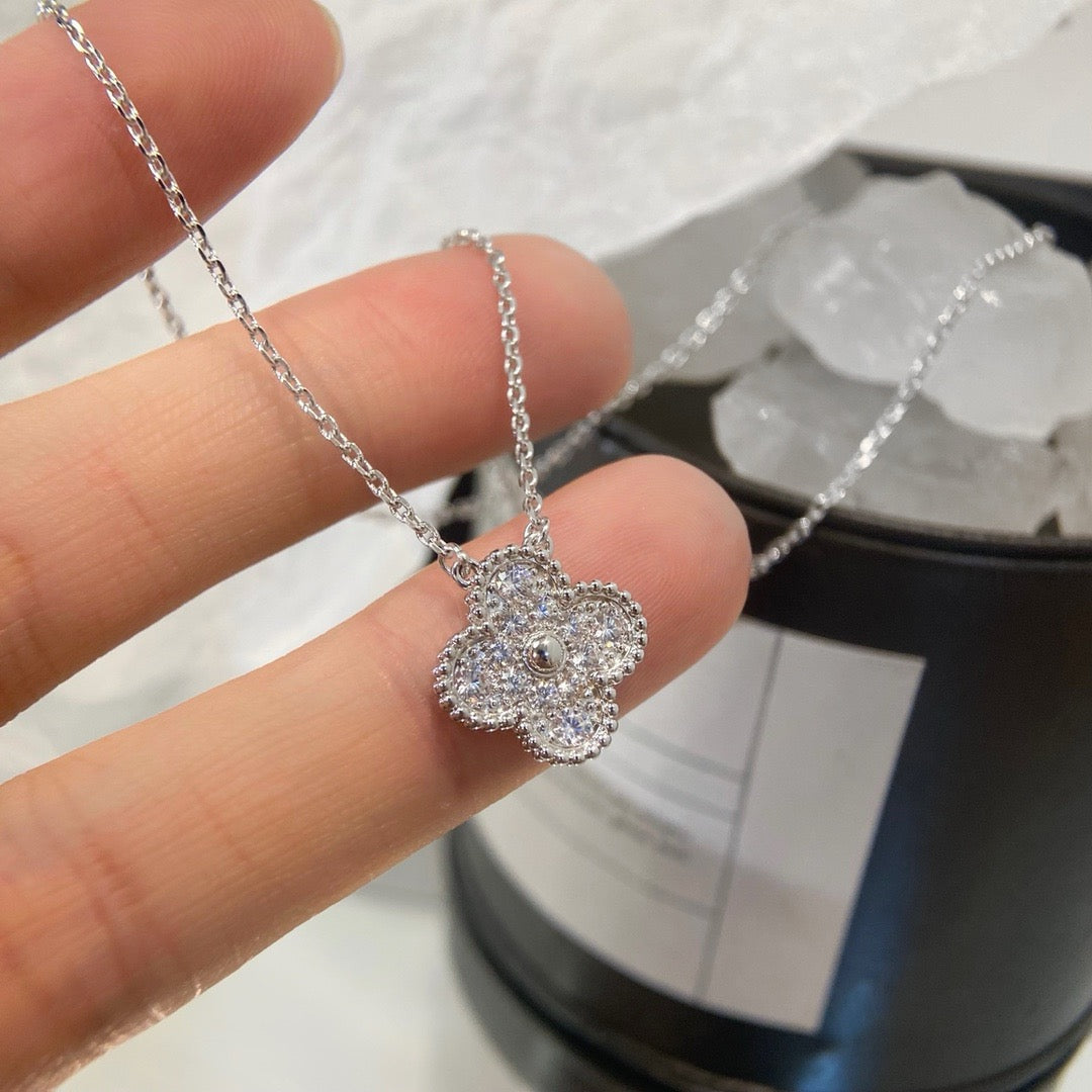 ¡®Timi¡¯CLOVER 15MM DIAMOND SINGLE FLOWER NECKLACE
