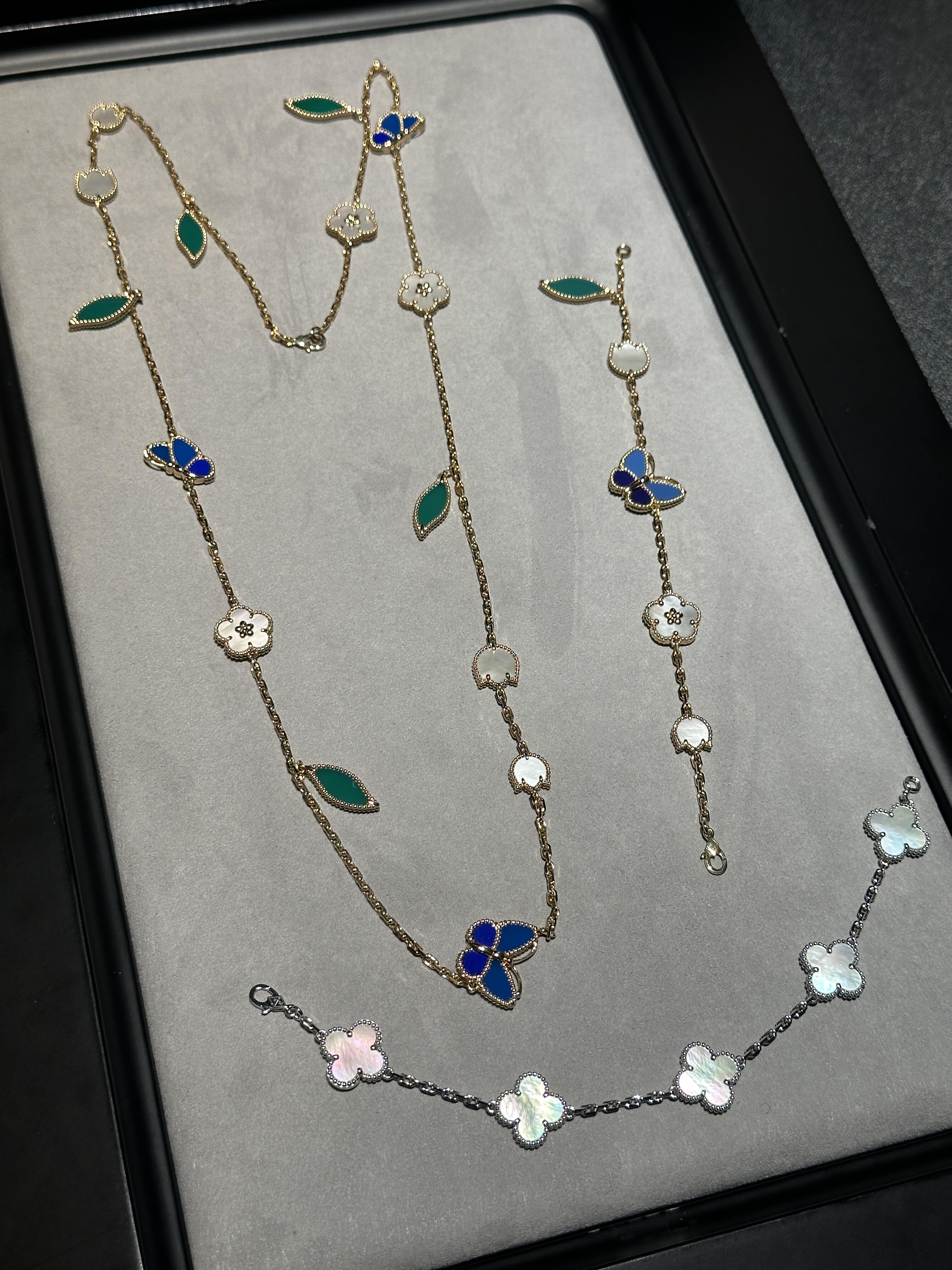 [Timi ] 26 NEW CLOVER 15 MOTIFS LUCKY NECKLACE