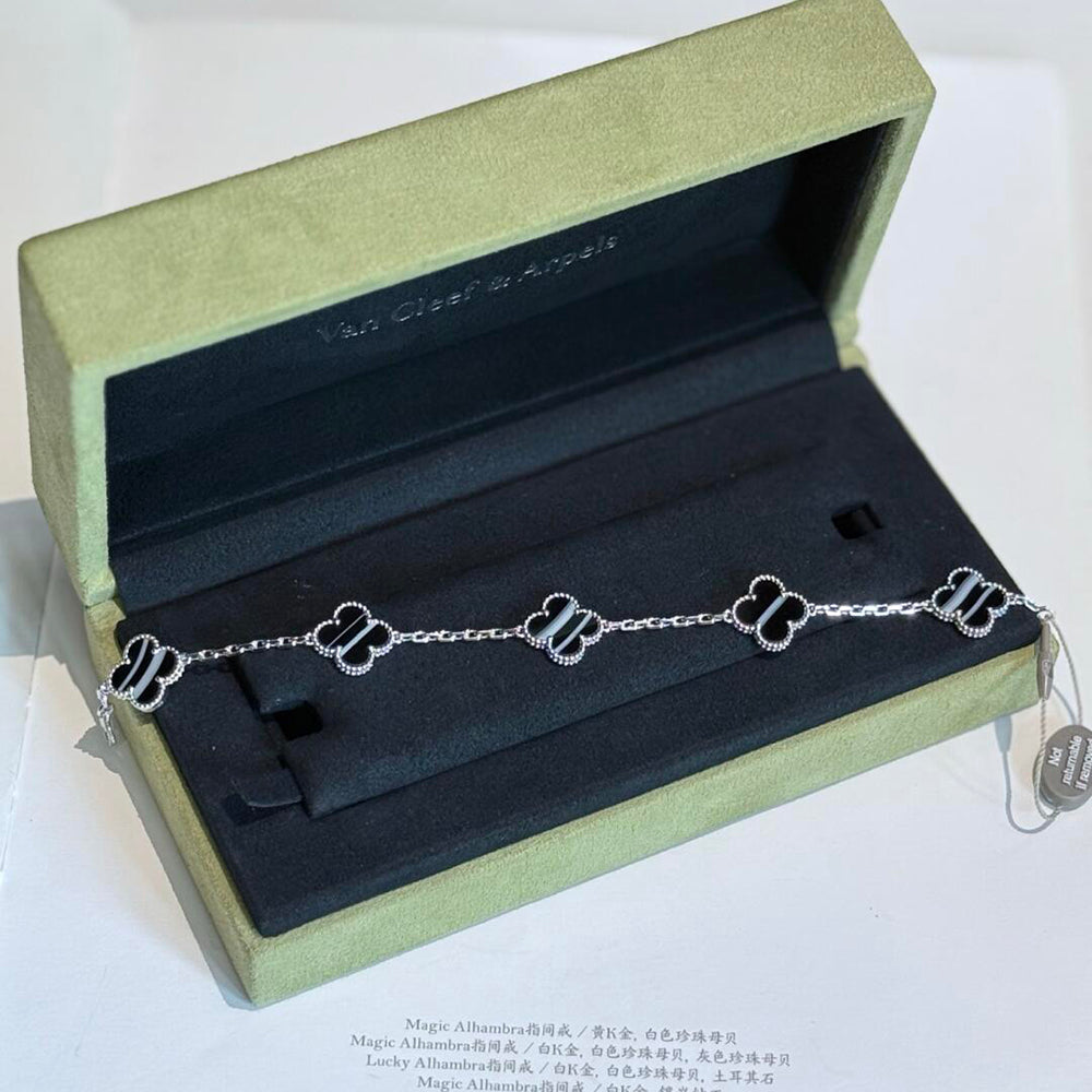 TimiCLOVER 5 MOTIF VEINED ONYX BRACELET SILVER