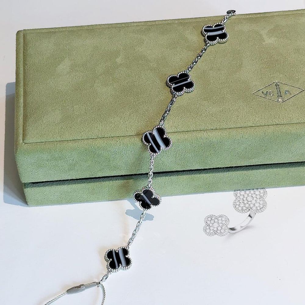 TimiCLOVER 5 MOTIF VEINED ONYX BRACELET SILVER