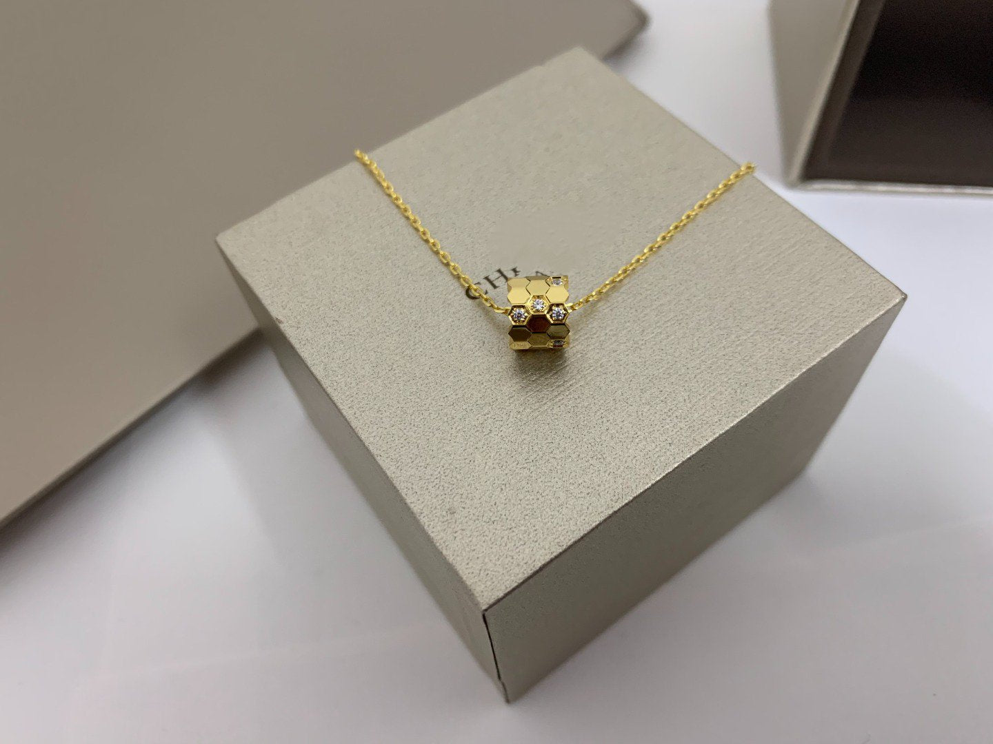 TimiBEE LOVE DIAMOND NECKLACE