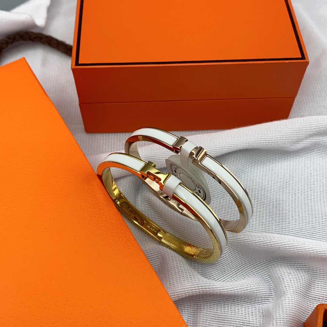 TimiCLASSIC HM CLIC WHITE 8MM ENAMEL BRACELET