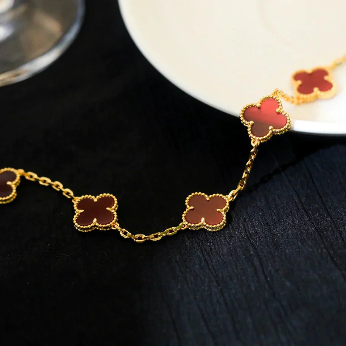 [Timi]New  CLOVER 5 MOTIF RED CORNELIAN BRACELET COLLECTION