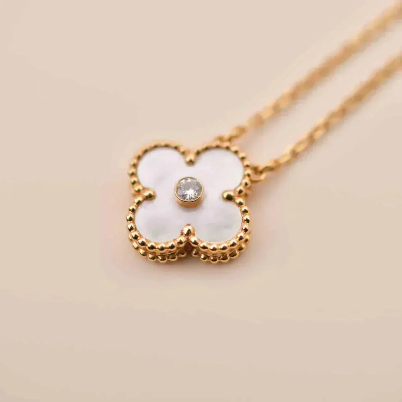 ¡®Timi¡¯CLOVER 15MM DIAMOND WHITE FRITILLARIA NECKLACE