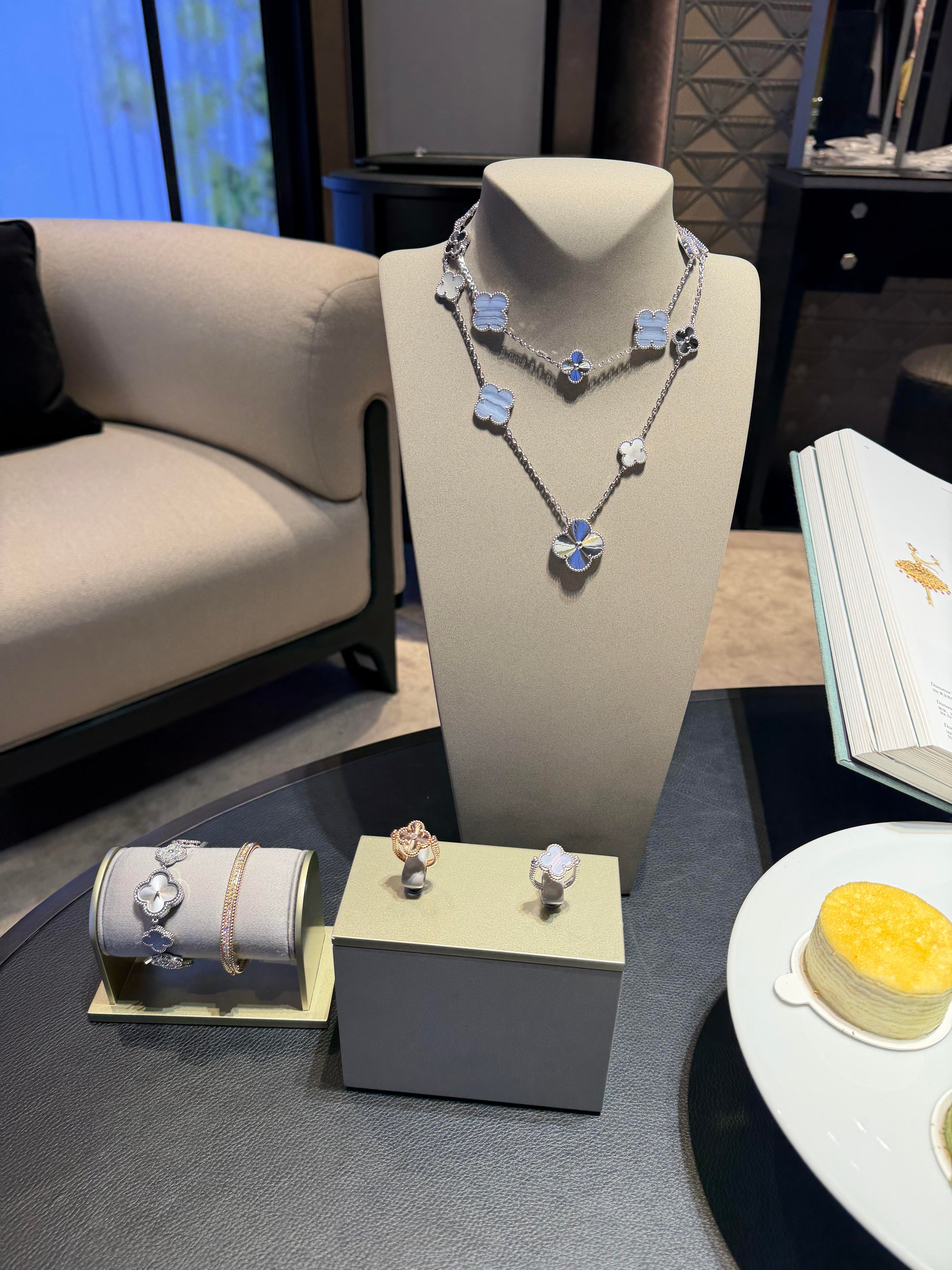 [Timi] 25 NEW CLOVER 15 MOTIFS PURPLE CHALCEDONY