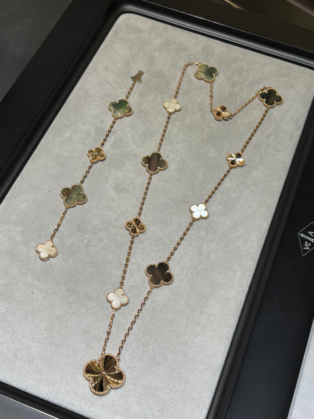 [Timi] 25 NEW CLOVER 15 MOTIFS GRAY MOTHER-OF-PEARL
