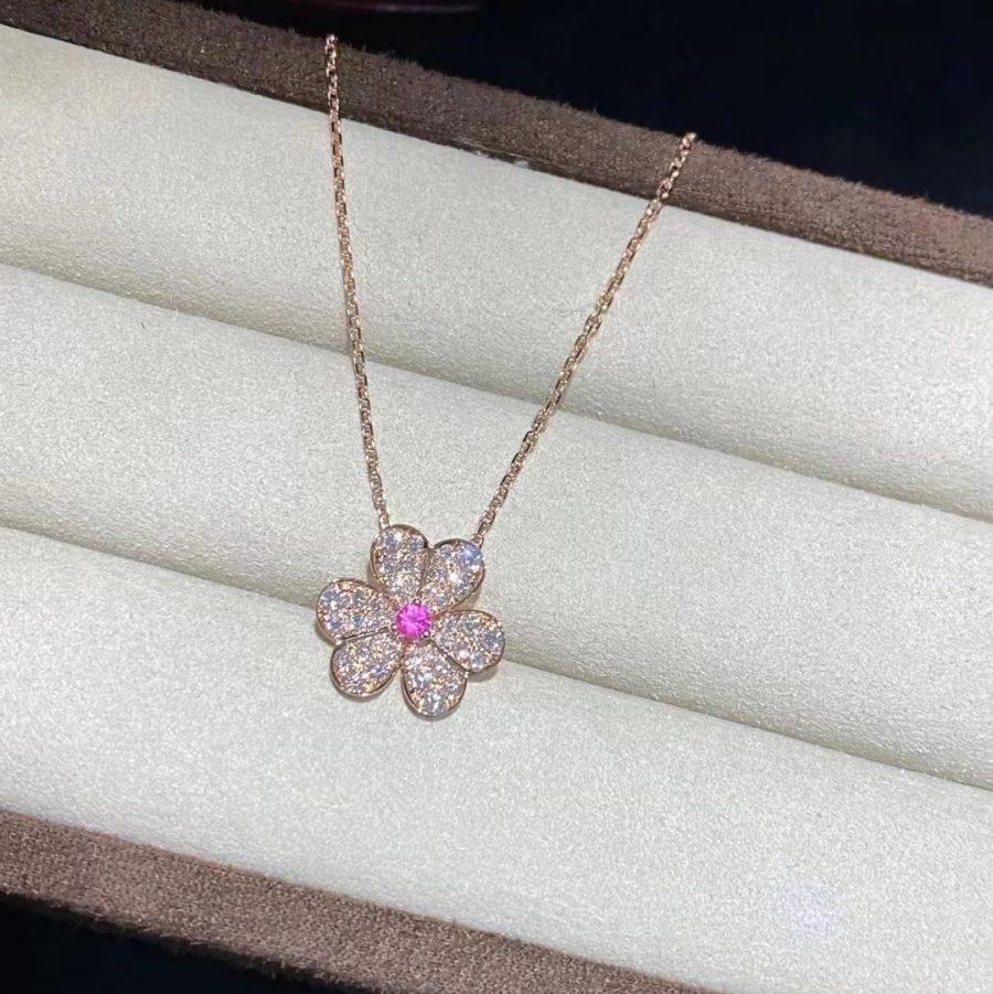 TimiFRIVOLE ROSE GOLD FLOWER DIAMOND NECKLACE